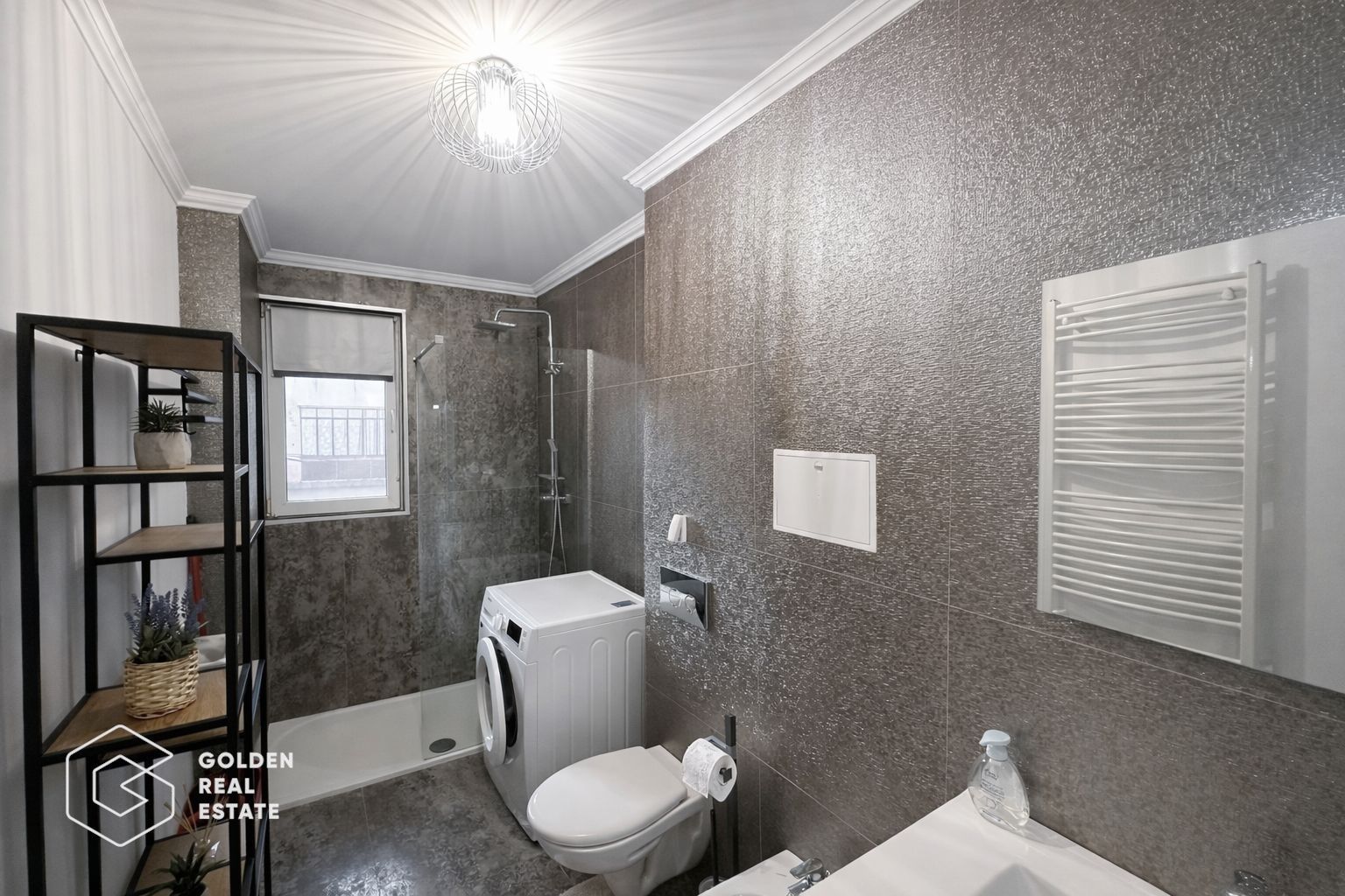 Apartament superb, BERMO, 2 camere, etaj 1, totul nou, centrala proprie, balcon - Poză 13