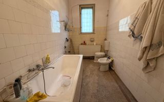 Apartament spatios cu 3 camere in zona Centrala - Poză 9