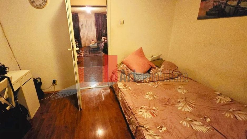 Apartament de vanzare 4 camere transformat in 3 camere Dristor -Ramnicu Sarat - Poză 5