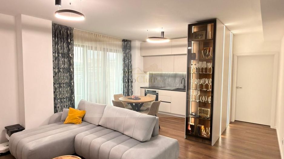 Locuinta ideala pentru familie apartament 4 camere zona Semicentrala - Poză 1