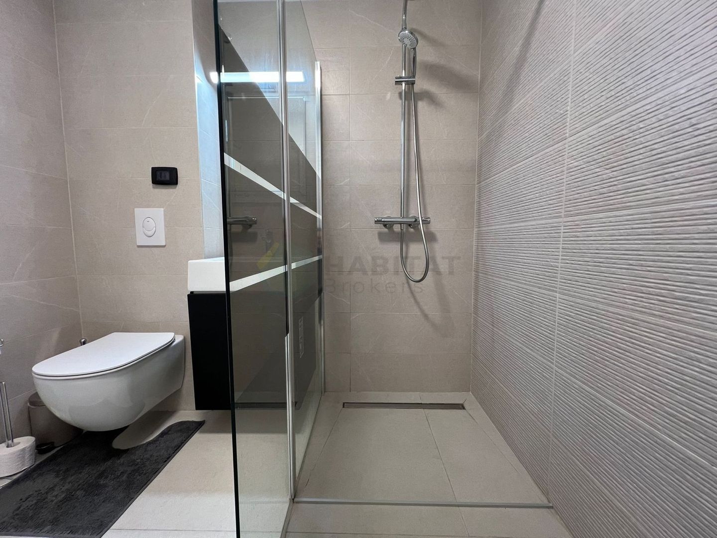 The Class Villas 1 – Vilă modernă de închiriat în Tunari - Poză 14