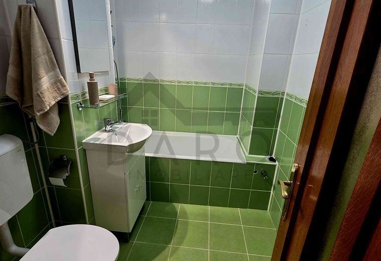 Vând apartament 3 camere - Poză 10