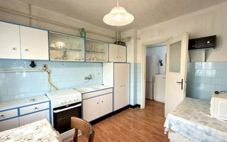 Apartament 3 camere MV1 Str. Gladiolei 6 Etaj III - Carei - - Poză 4