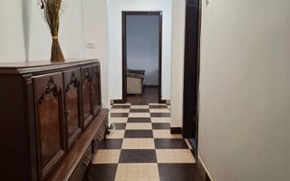 Apartament cu 3 camere, decomandat, zona Republicii - Poză 11