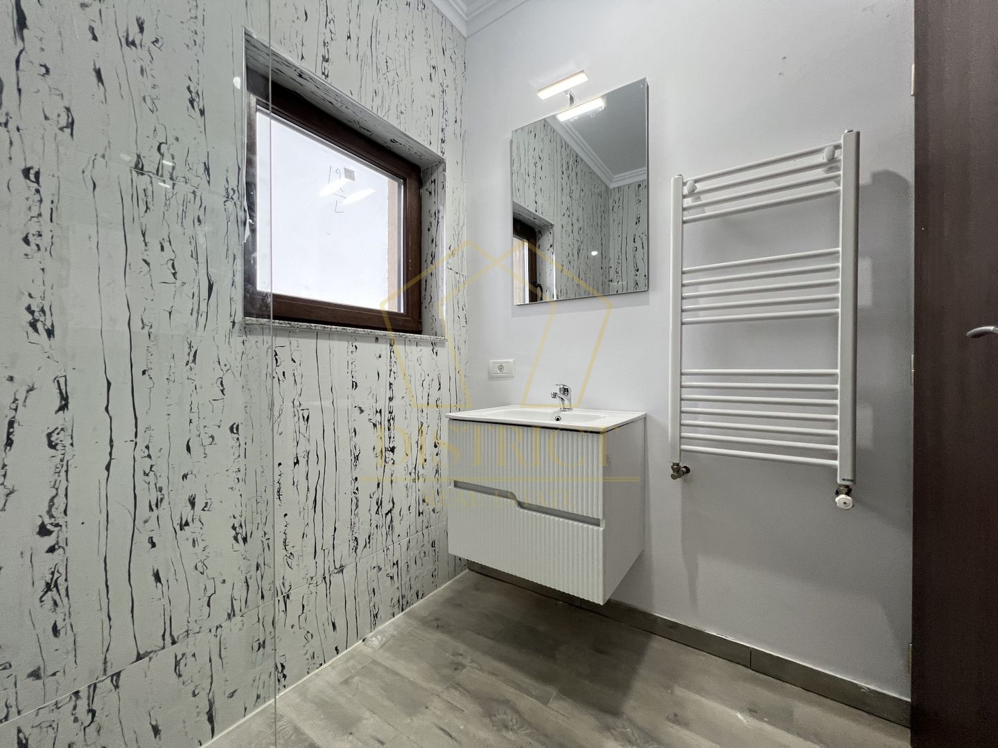 Duplex cu 5 camere, bucatarie inchisa, la cheie | Giarmata - Poză 18