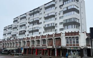 Ap 4 camere 90 mp+boxa+1 camera pe hol ultracentral b-dul Carol 1 - Poză 1