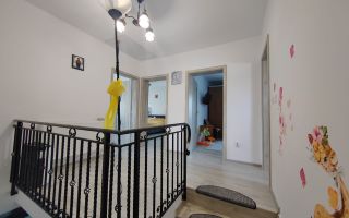 Vilă 4 camere, 2 băi, teren 488 mp, asfalt, canalizare – Bârnova - Poză 9