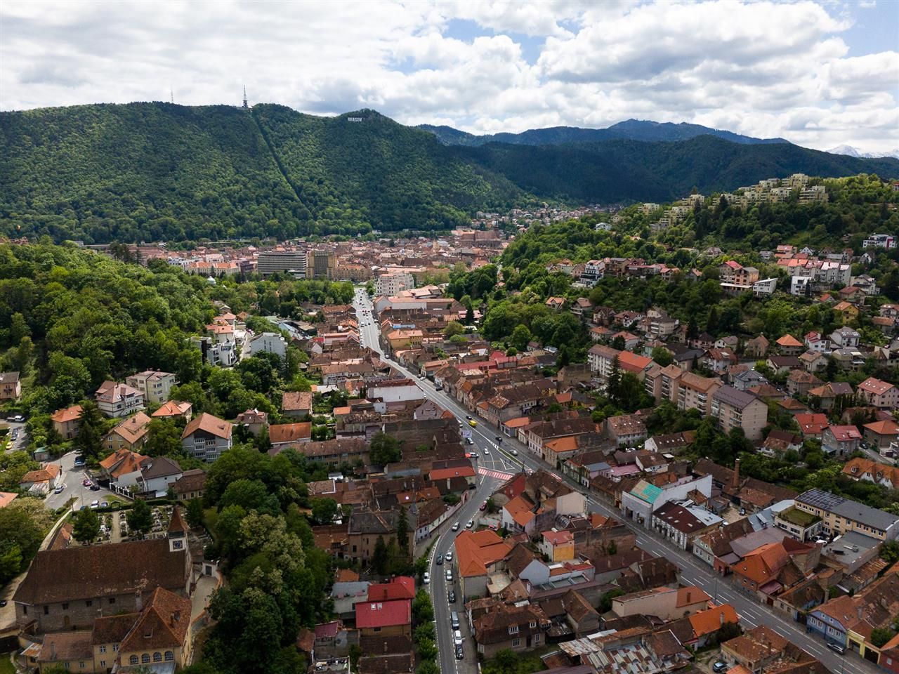 Imobil doua camere in casa+spatiu comercial+teren 270 mp  cu CF separat - Poză 5