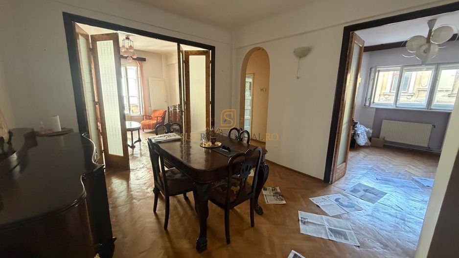 Apartament cu 4 camere în zona Universitate – proprietate cu istorie - Poză 3