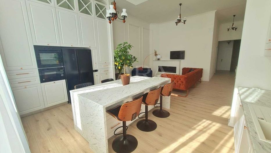 Apartament deosebit cu 3 camere, Ultracentral - Poză 1