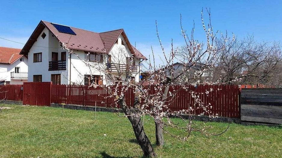 Casa cu 4 camere Pet frendly - zona Aleea 10 - Harman - Poză 1