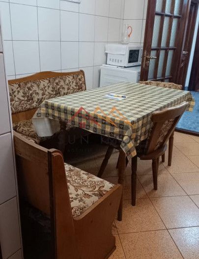 Apartament de inchiriat Azuga,  mobilat, utilat, curat, 300 lei / zi - Poză 2