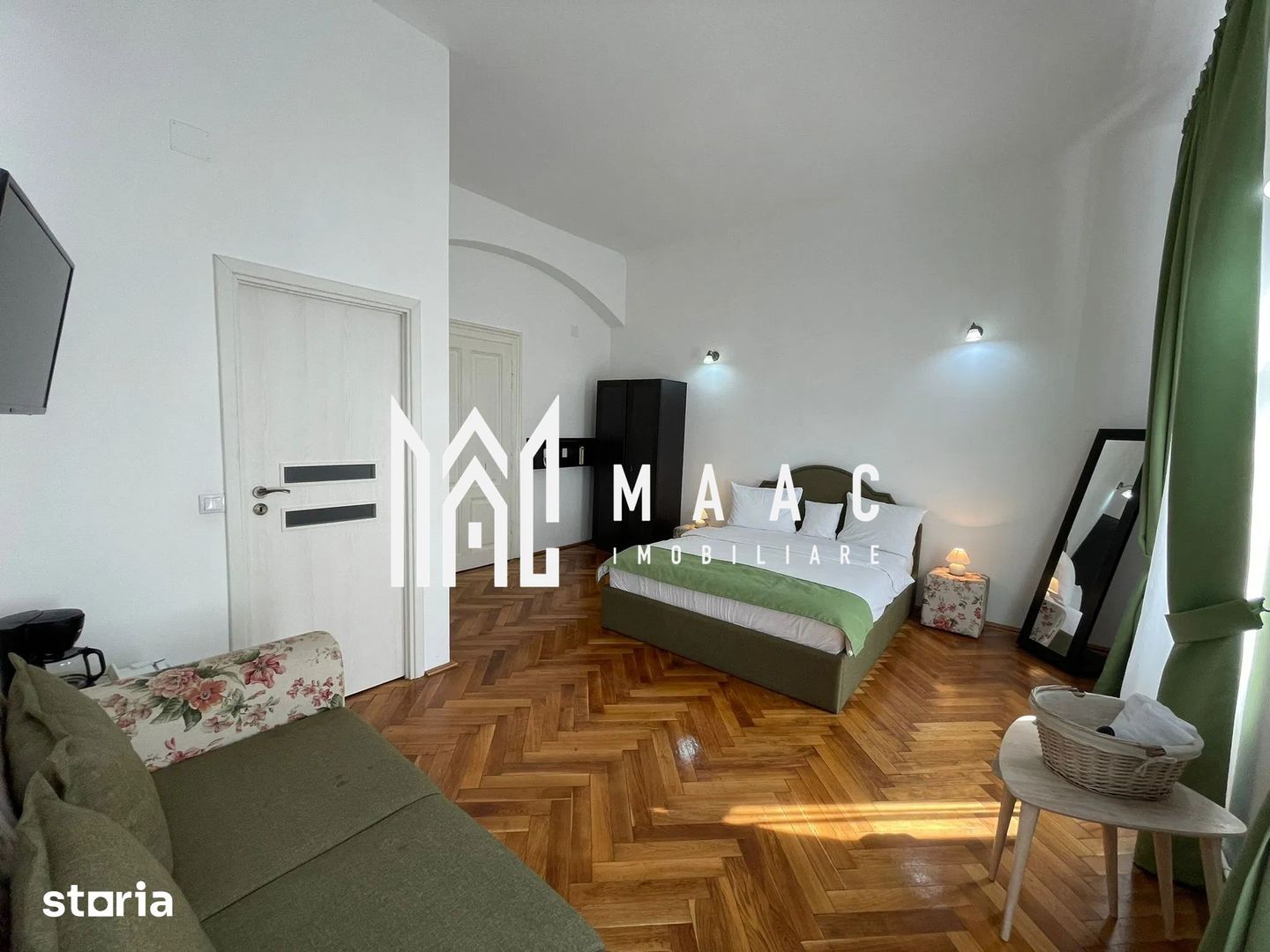 Casă de vânzare Sibiu | Central | 236 mp | 6 băi - Poză 1