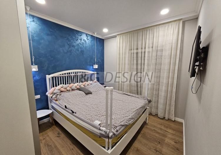 Apartament  Dumbrăvița 4 camere cu scara interioara - Poză 6