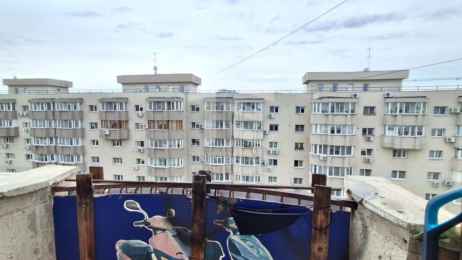 De Vanzare Apartament cu  3 camere  zona Mall Vitan - Poză 13