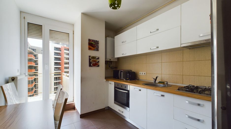 Apartament cu 2 camere mobilat și utilat în bloc cu lift - Poză 6