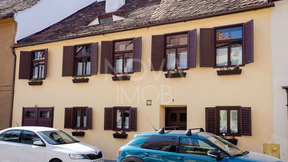 CASA INDIVIDUALA IN CENTRUL ISTORIC AL SIBIULUI - Poză 4