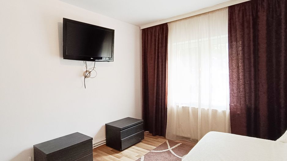 Apartament cu 3 camere pretabil birou sau locuinta in Brasov - Poză 10
