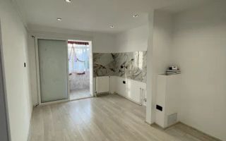 De vanzare apartament cu 3 camere, Piata mare - Poză 6