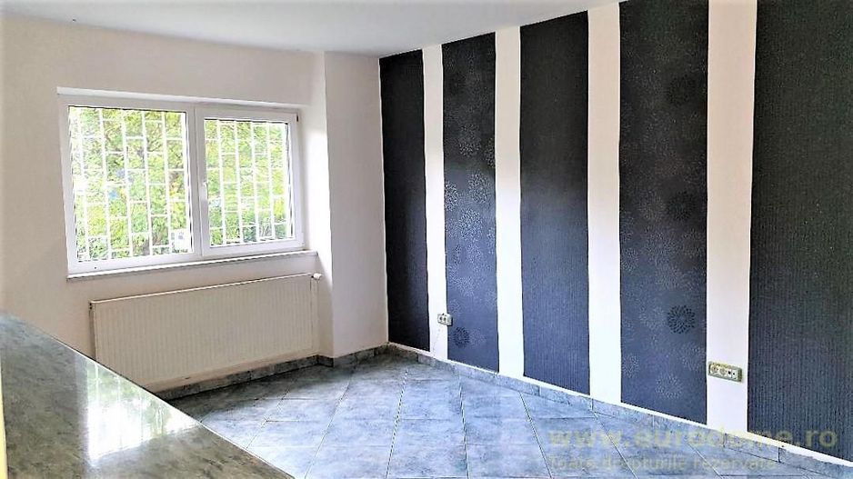 Apartament pretabil locuit sau birouri - Poză 1