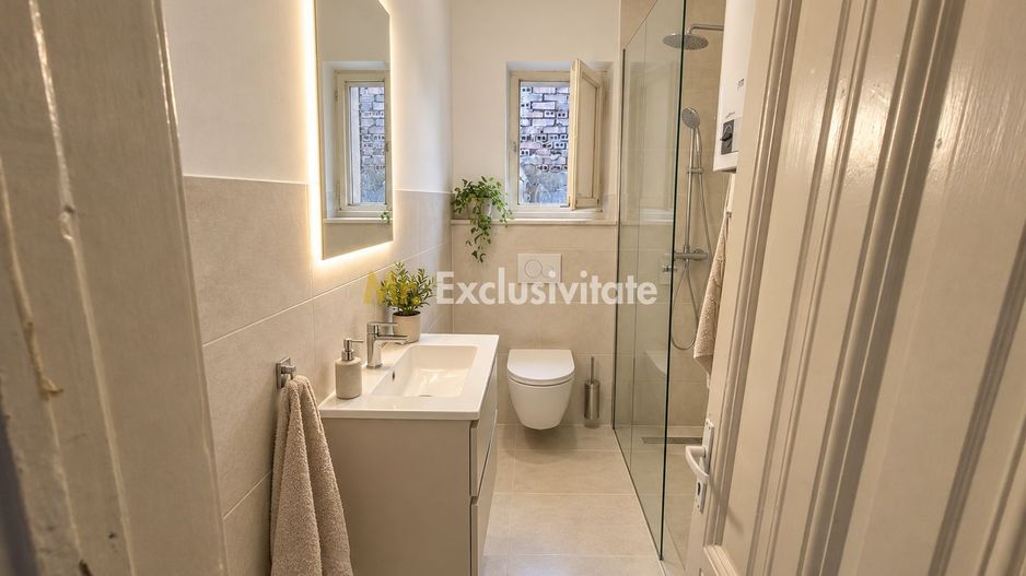 Apartament situat la et 2 într-o clădire interbelică - Poză 2