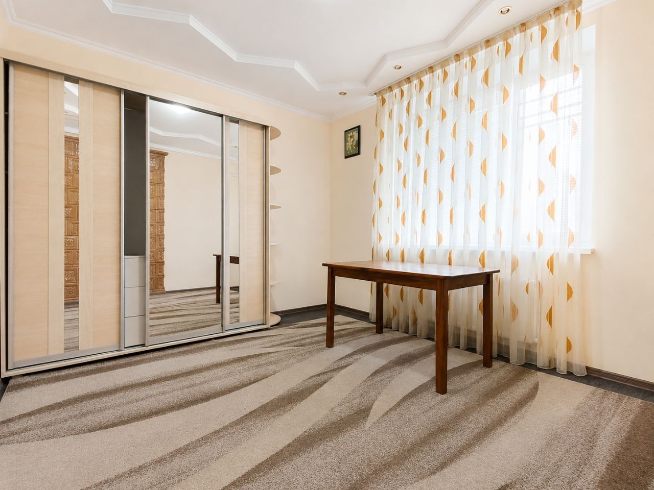 Casă 210 m² cu 5 dormitoare și teren 10 ari – Euroreparație | Drochia, str. Grigore Ureche - Poză 39