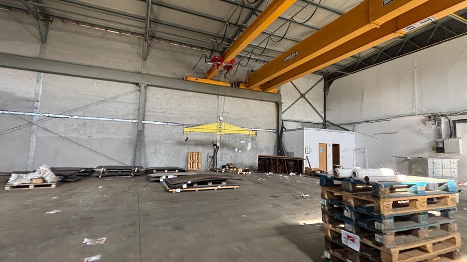 Depozit cu showroom de inchiriat de 1600 mp - Poză 13