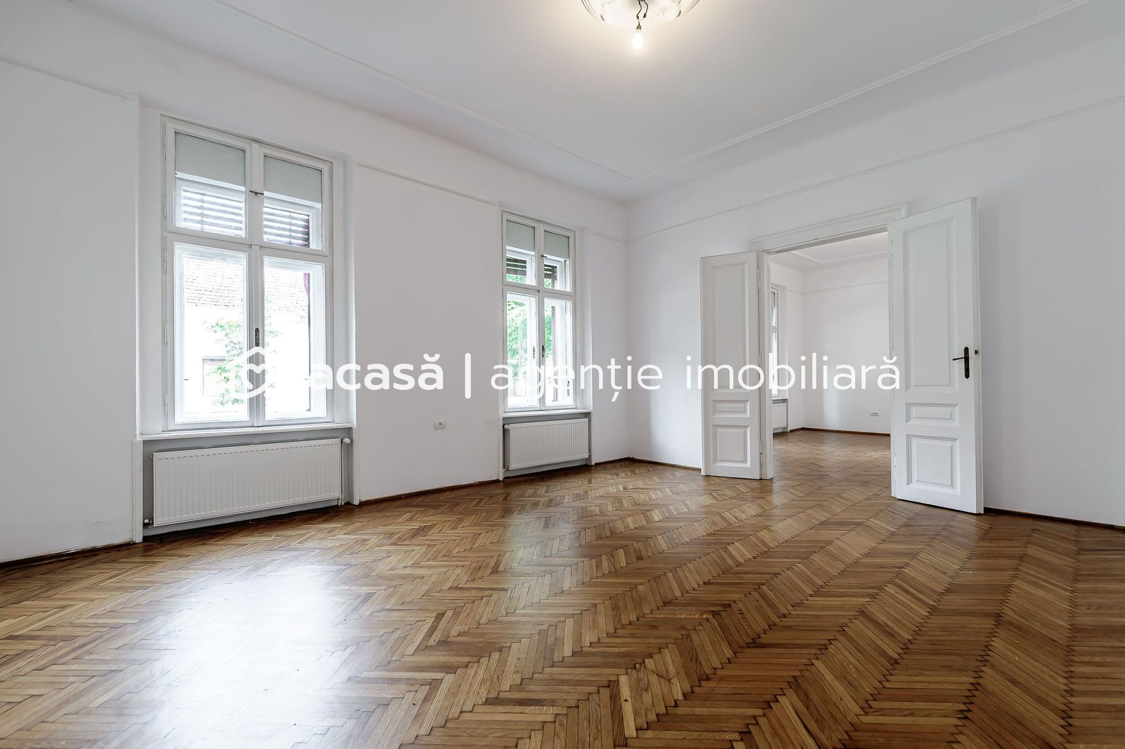 ÎNCHIRIAT Oportunitate Unică pentru Afacerea Ta în Centrul Orașului! - Poză 2