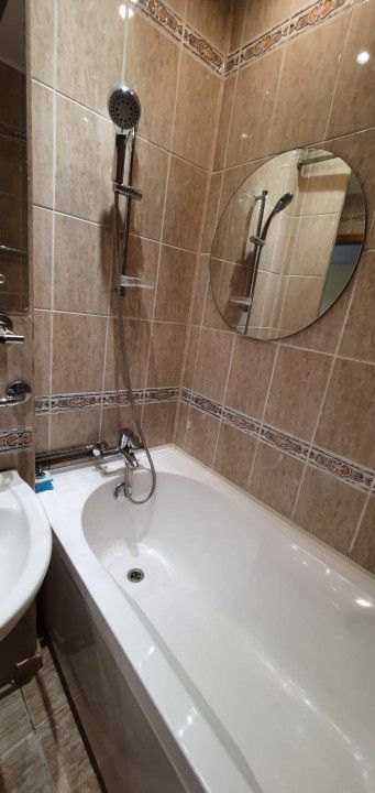 Inchiriere apartament spatios, Centru - Eremia - Poză 24