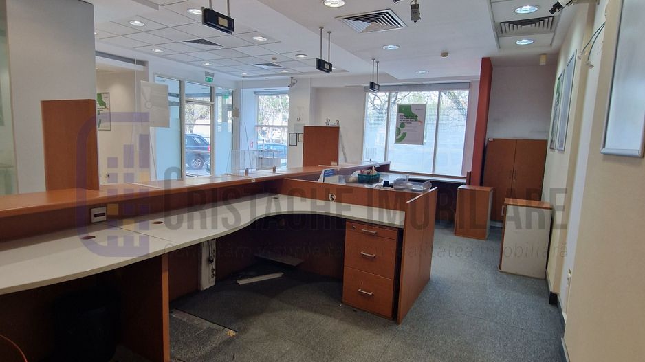 Spatiu comercial la parterul RECOM, P-ța Muncii - Poză 3