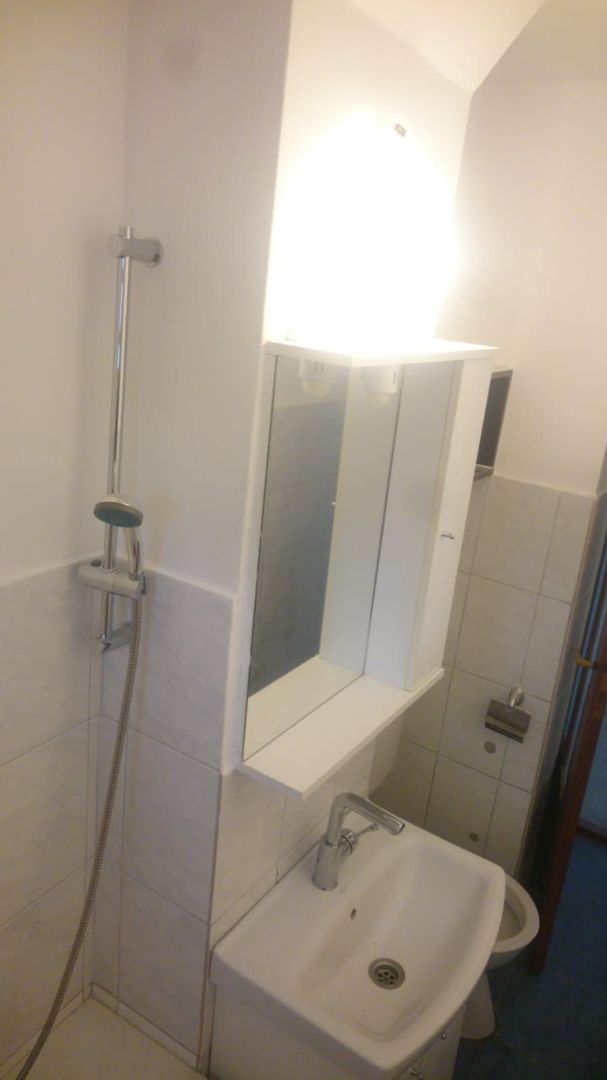 ageuropa.ro vinde ap 3 cam 49mp cu BALCON la etajul 3 în Micro 15. - Poză 9