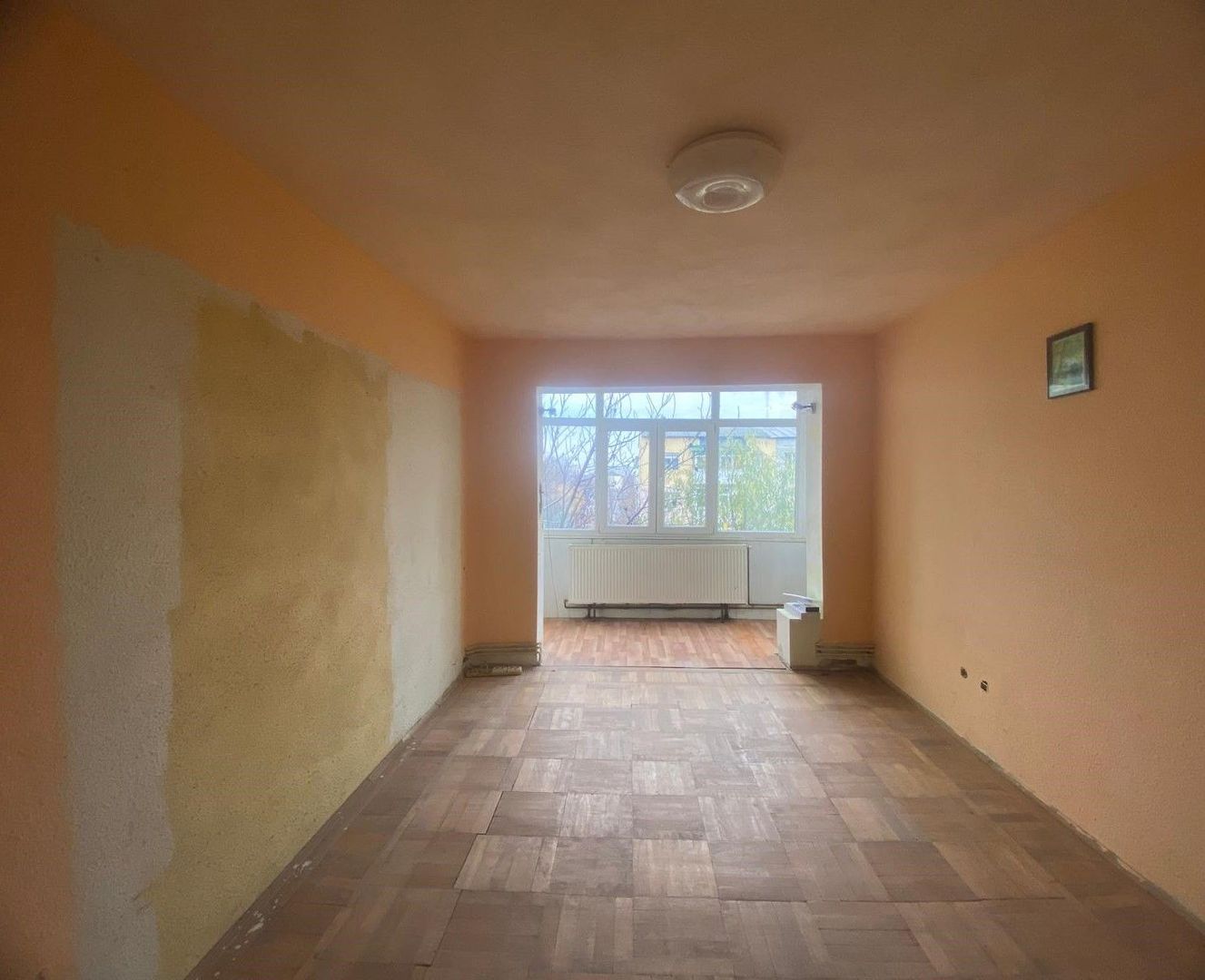 Vanzare apartament cu 3 camere în Micro 6  zonă căutată din Târgoviste - Poză 4