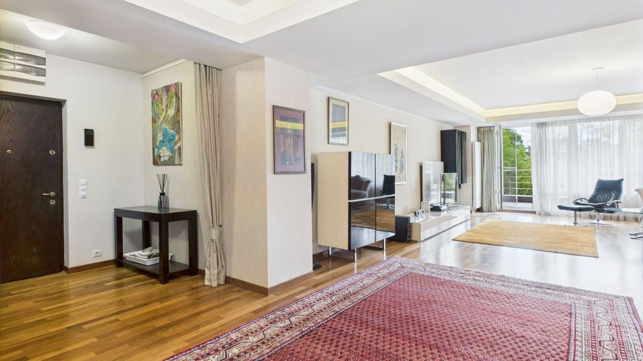 Apartament cu 4 camere pe Șoseaua Nordului - Poză 4