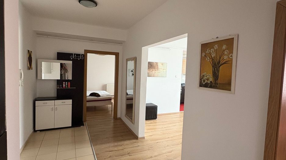 Giroc-UM | 3 Camere | Mobilat si Utilat | Loc de parcare - Poză 3