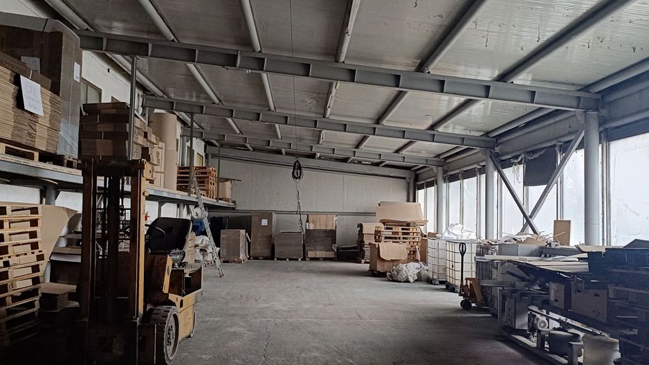 Hala si teren  in Stupini Basov - Poză 1