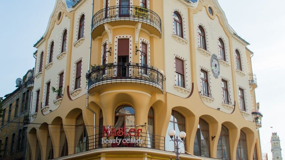 Palatul Poynar-Clădire unică, cu design deosebit - Poză 1