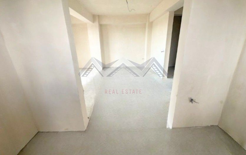 Apartament 2 camere Otopeni central | bloc cu lift | include parcare - Poză 4