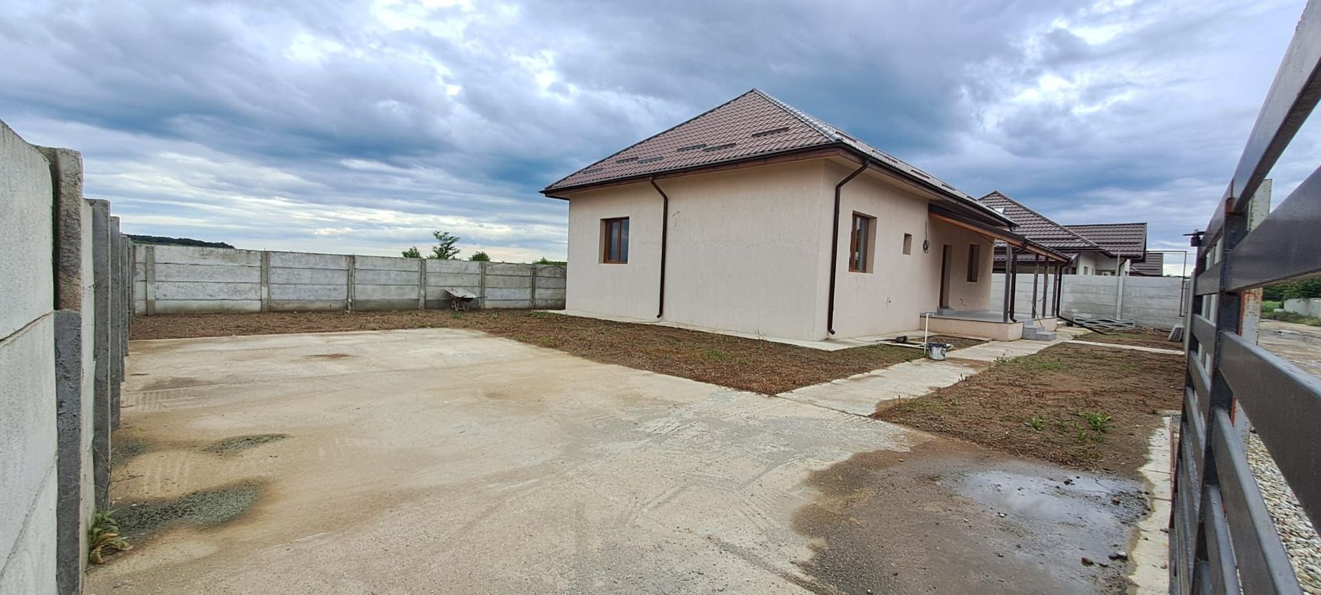 Casa individuala Dragomiresti Deal, finalizata, utilitati, comision 0% - Poză 1