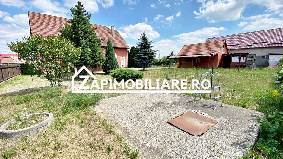 Ungheni - Casa 5 camere, 240mp, teren 1390mp, - Poză 1