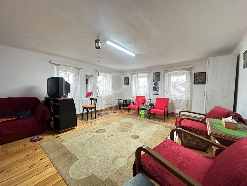 Casa individuala cu teren generos – 8.356 mp – Tichindeal, jud. Sibiu - Poză 7