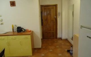 De închiriat  Apartament 2 Camere cu Centrala Proprie, 62 mp Pridvorului - Poză 5