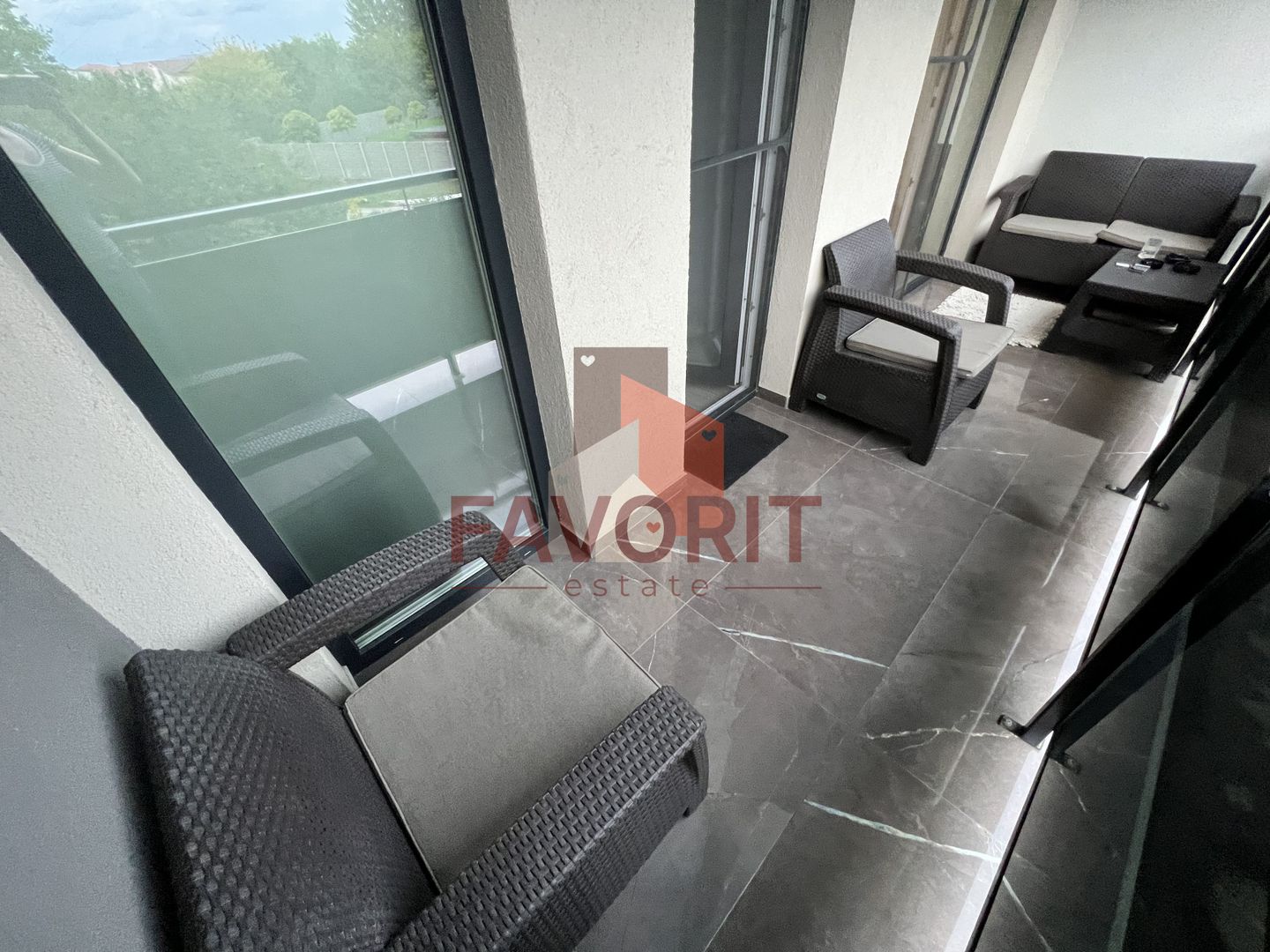 Parcare subterana si supraterana . Etaj 1 cu lift. Pozitie excelenta. - Poză 15