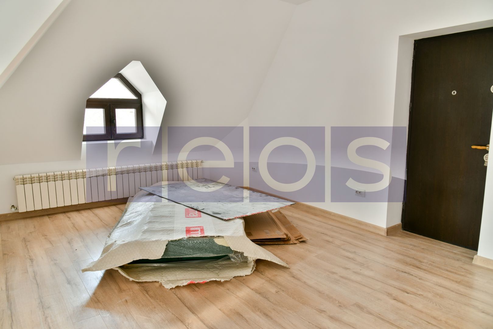 INCHIRIERE APARTAMENT BIROU 4 CAMERE DOROBANTI ROMANA VILA INTERBELICA - Poză 2