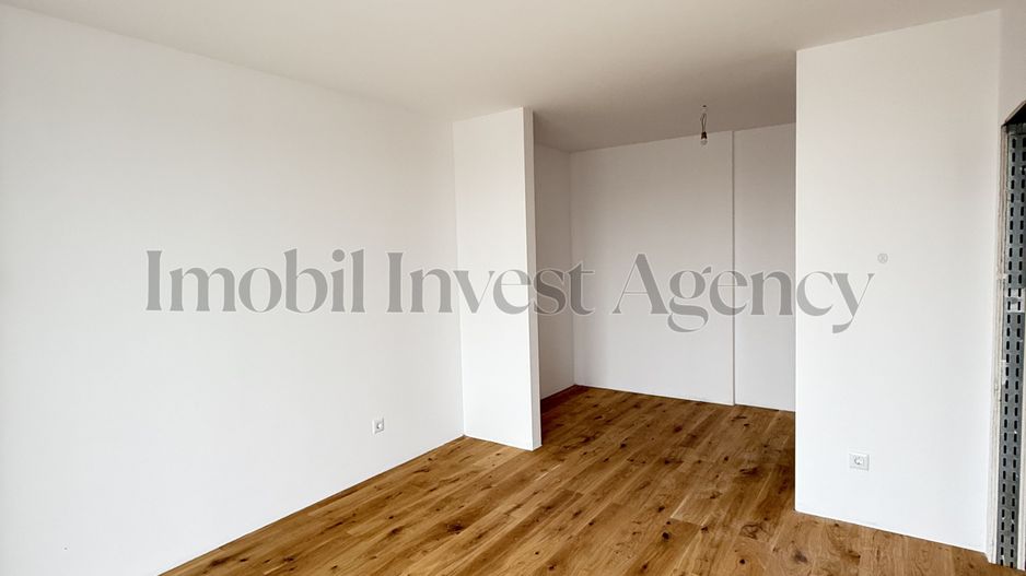 Apartament 4 camere de vanzare Pipera in bloc cu vedere la lac - Poză 20