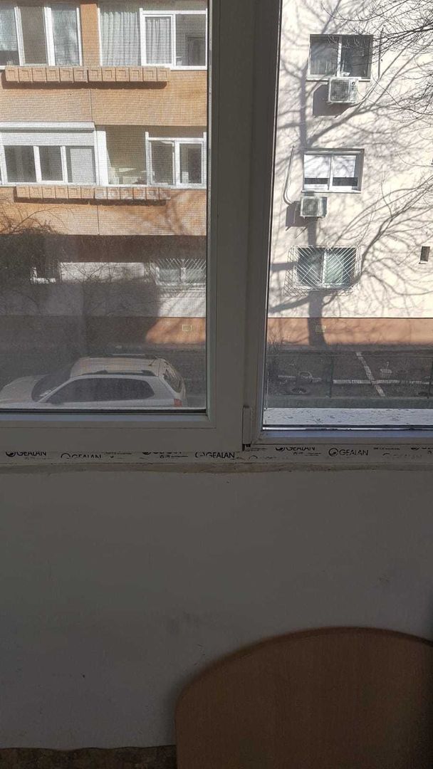 Închiriez apartament 2 camere, Decebal, spațios - Poză 8