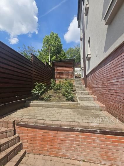 Inchiriez casa in cartier Gruia, pretabil locuinta, sediu firma, clinica, etc - Poză 11