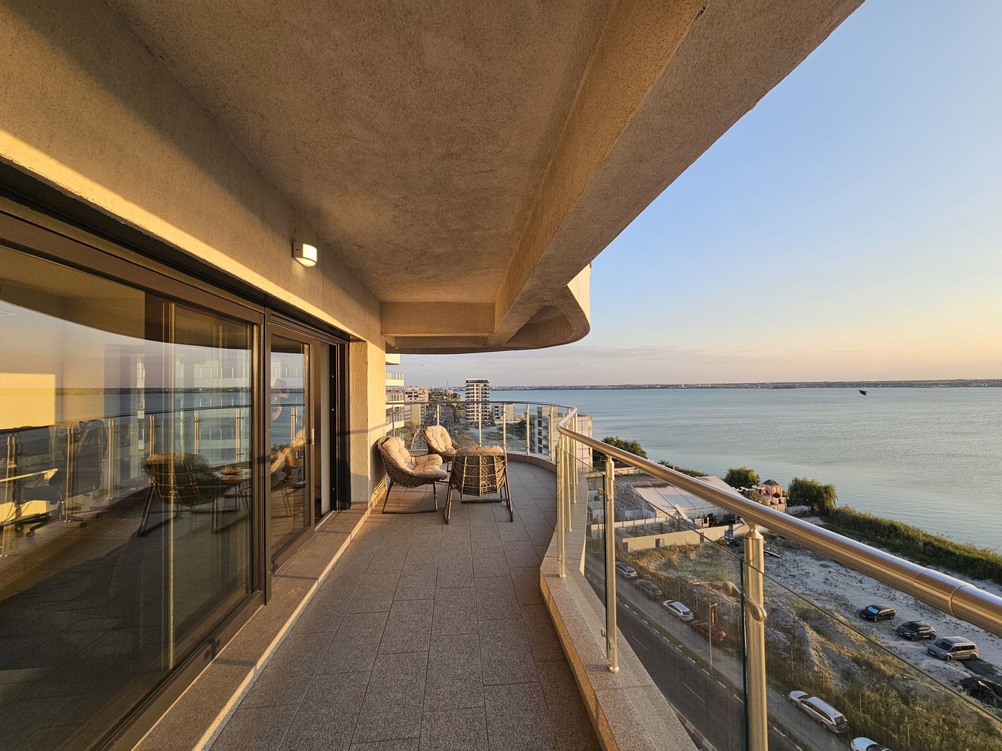 Apartament de vanzare 3 camere Casa Del Mar Mamaia/Constanta - Poză 2
