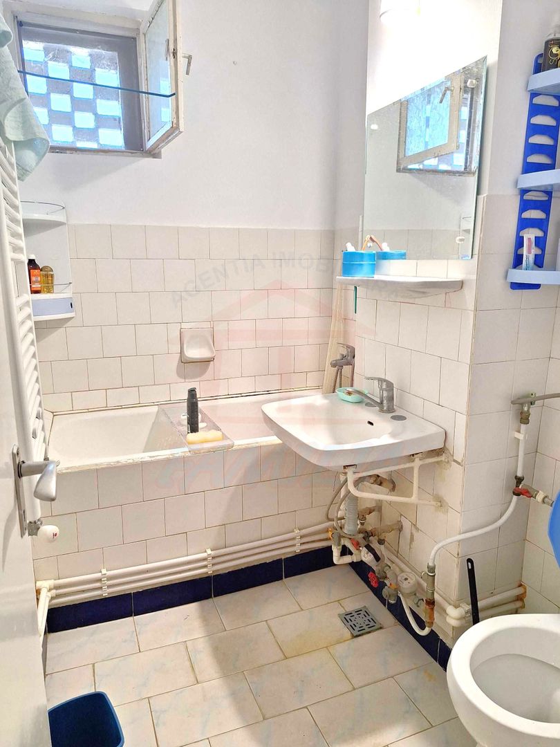 74.900 euro, 3 camere, Centru, etaj 3/4 - Poză 12