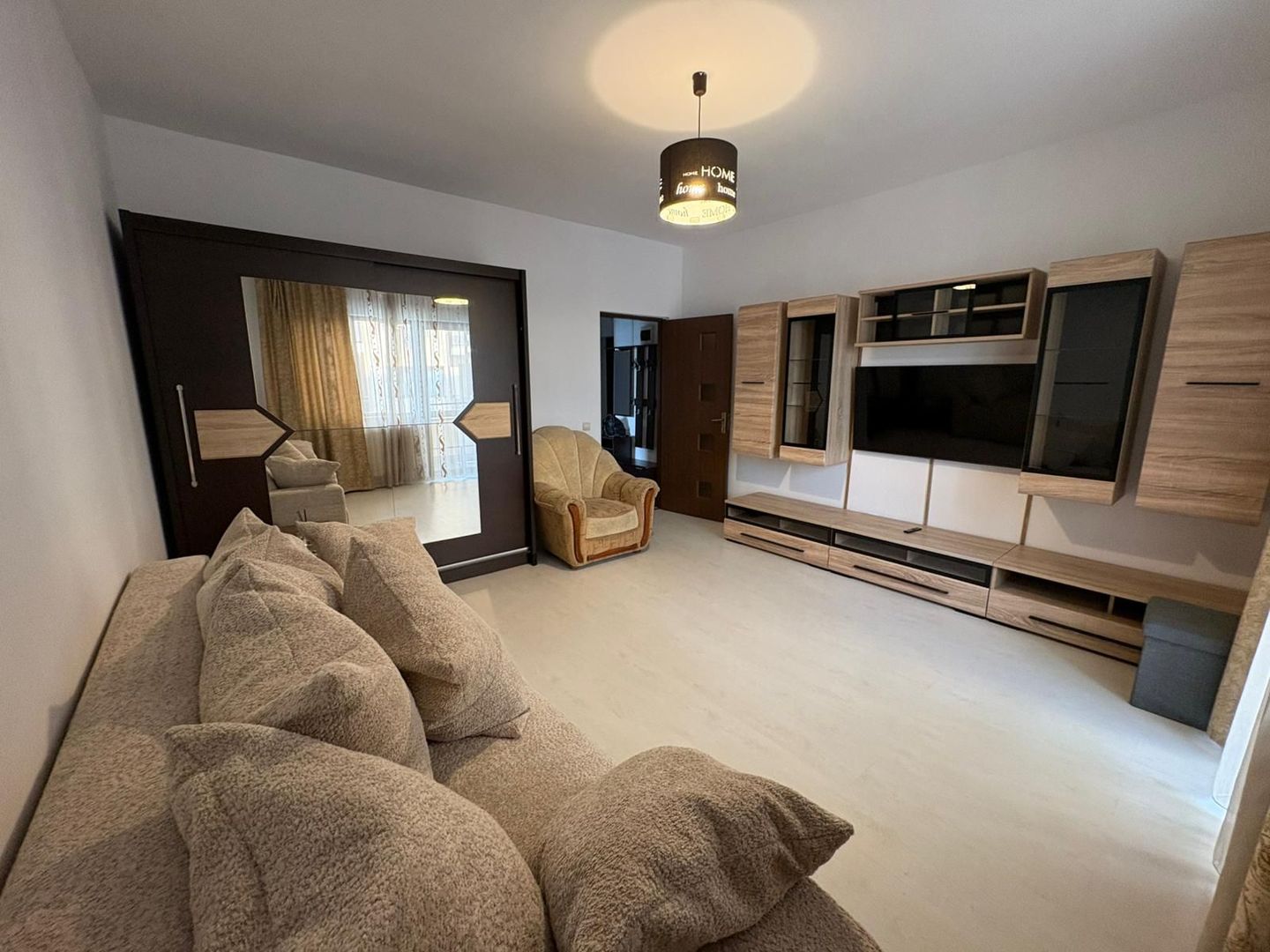 AP. 2 CAMERE APARATORI, CENTRALA PROPRIE, BUCATARIE INCHISA, METROU - Poză 1