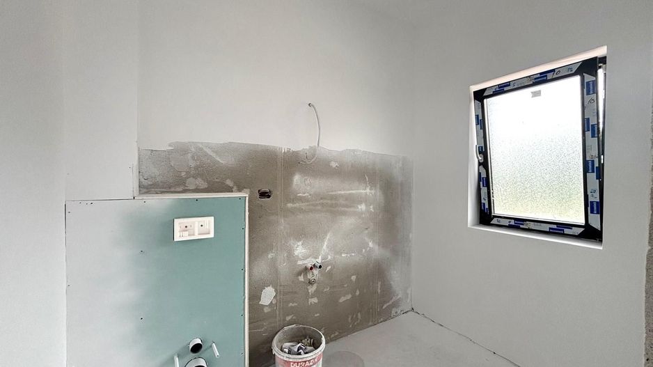 Casa individuala cu 4 camere - Zona Centrala - Utvin - Poză 5